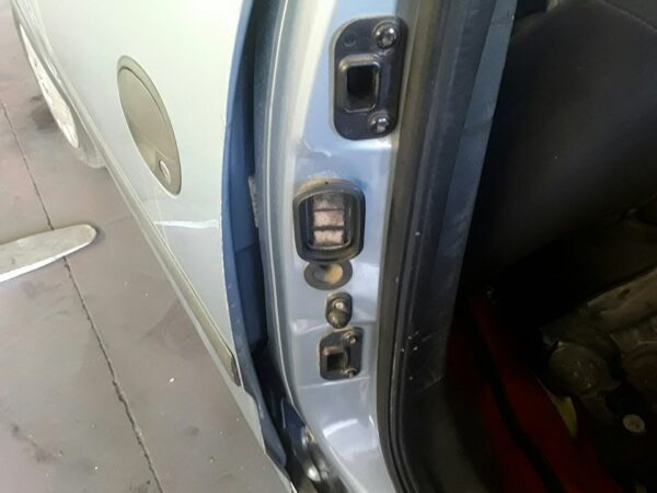 CERRADURA PUERTA TRASERA IZQUIERDA  OPEL COMBO