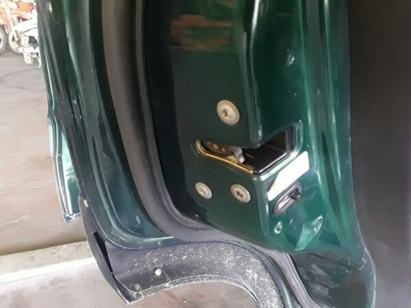 CERRADURA PUERTA TRASERA IZQUIERDA  TOYOTA RAV 4