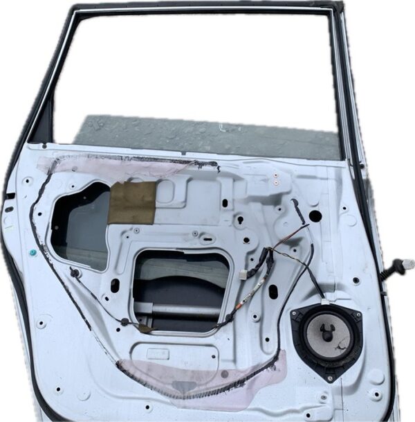 PUERTA TRASERA IZQUIERDA TOYOTA AVENSIS VERSO (M20)