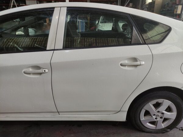 PUERTA TRASERA IZQUIERDA TOYOTA PRIUS