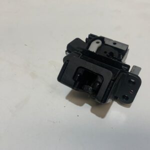 CERRADURA MALETERO / PORTON MAZDA 2 LIM.