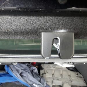 CERRADURA MALETERO / PORTON VOLKSWAGEN PASSAT BERLINA