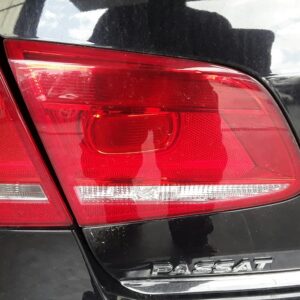 PILOTO TRASERO IZQUIERDO INTERIOR VOLKSWAGEN PASSAT BERLINA