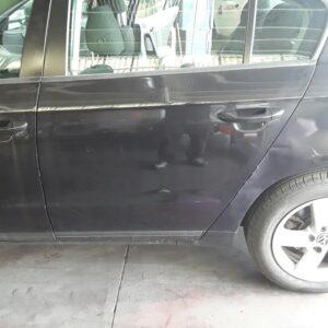 PUERTA TRASERA IZQUIERDA VOLKSWAGEN PASSAT BERLINA