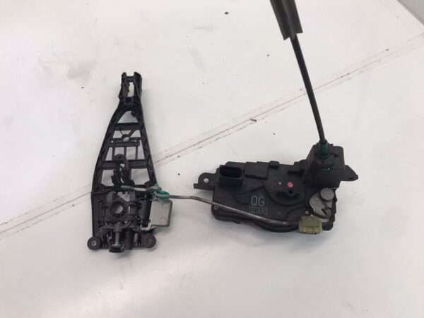 CERRADURA PUERTA DELANTERA DERECHA OPEL ZAFIRA B