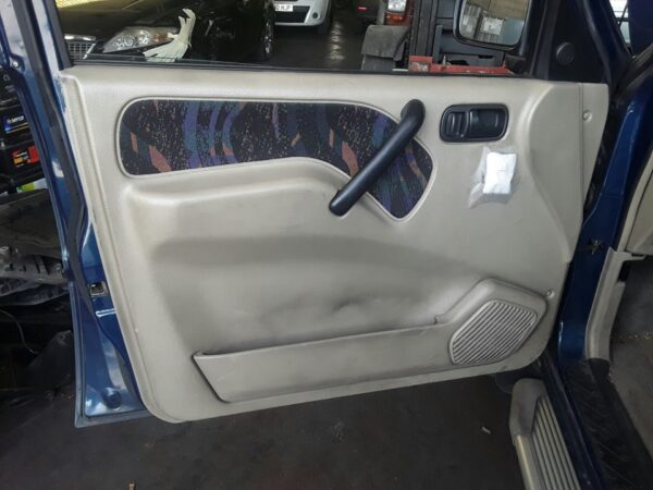ELEVALUNAS DELANTERO IZQUIERDO NISSAN TERRANO/TERRANO.II