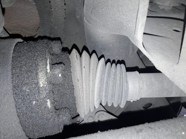 TRANSMISION TRASERA IZQUIERDA AUDI A3