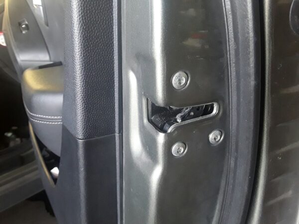 CERRADURA PUERTA DELANTERA DERECHA HYUNDAI TUCSON