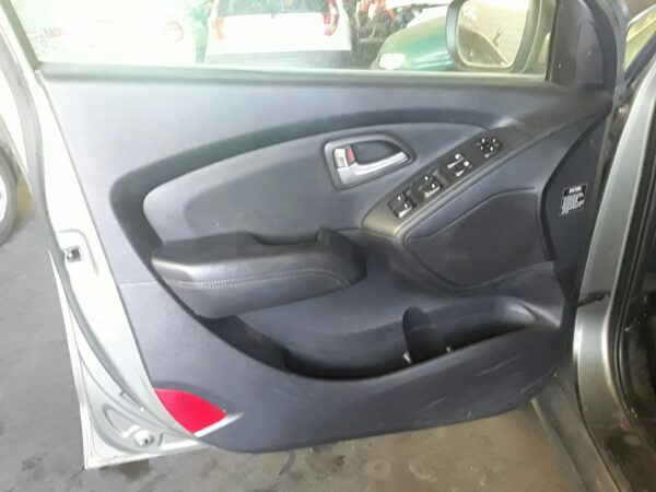 ELEVALUNAS DELANTERO IZQUIERDO HYUNDAI TUCSON