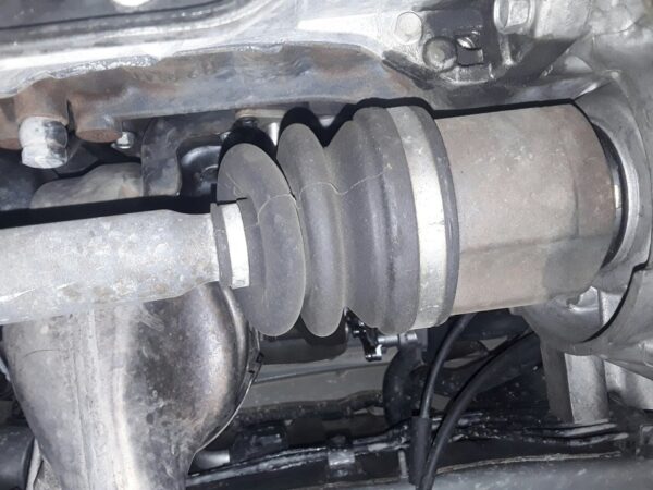 TRANSMISION DELANTERA DERECHA HYUNDAI TUCSON