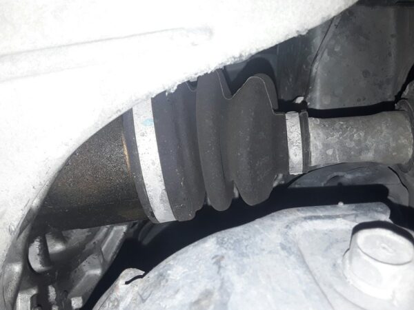 TRANSMISION DELANTERA IZQUIERDA HYUNDAI TUCSON