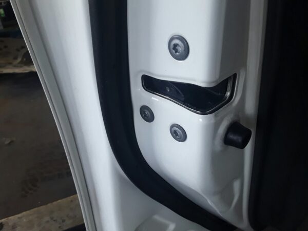 CERRADURA PUERTA DELANTERA IZQUIERDA  TOYOTA PRIUS