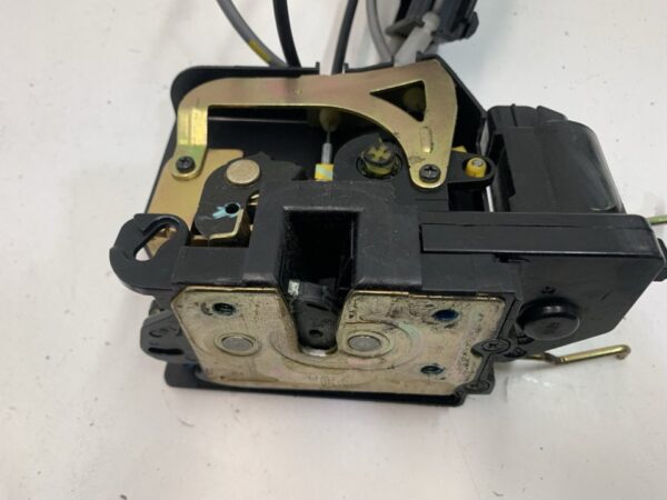 CERRADURA PUERTA DELANTERA DERECHA SSANGYONG RODIUS