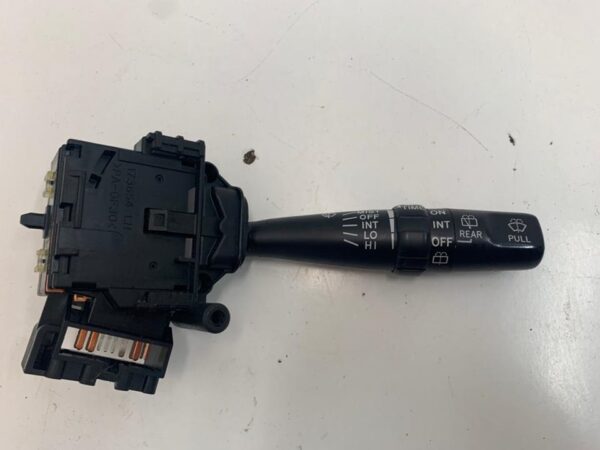 MANDO MULTIFUNCION TOYOTA AVENSIS VERSO