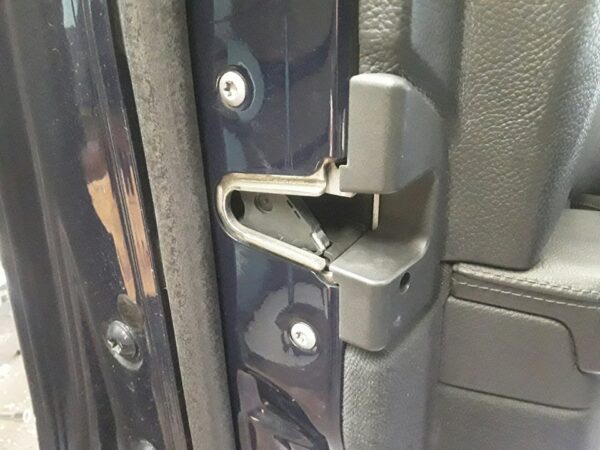 CERRADURA PUERTA DELANTERA IZQUIERDA  MERCEDES CLASE E  BERLINA