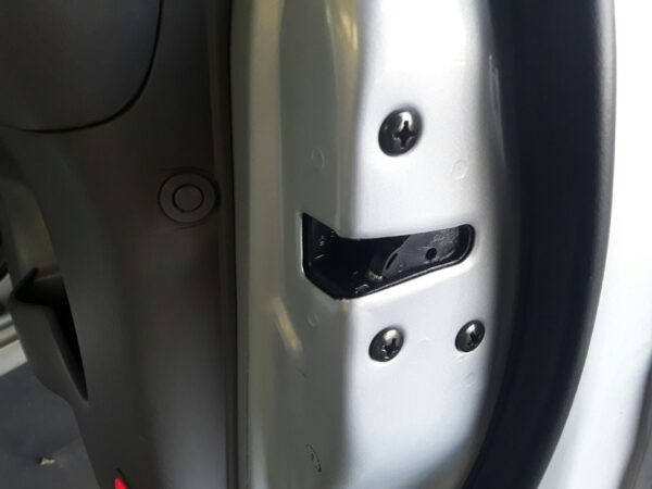 CERRADURA PUERTA DELANTERA DERECHA HYUNDAI MATRIX