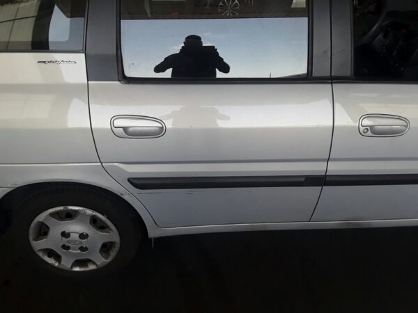PUERTA TRASERA DERECHA HYUNDAI MATRIX