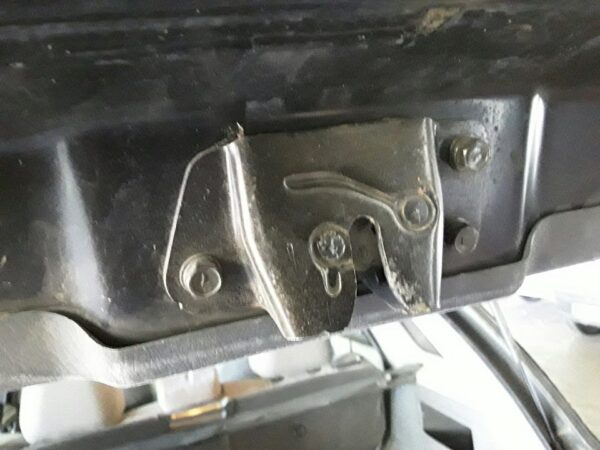 CERRADURA MALETERO / PORTON HYUNDAI SANTA FE