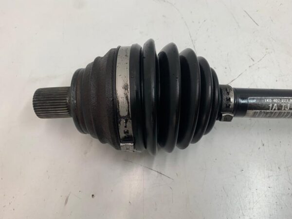 TRANSMISION DELANTERA IZQUIERDA VOLKSWAGEN GOLF V BERLINA