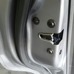 CERRADURA PUERTA TRASERA IZQUIERDA  CHEVROLET AVEO