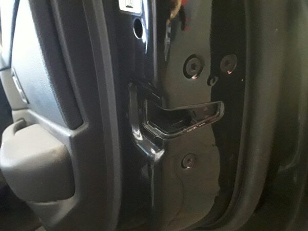 CERRADURA PUERTA TRASERA DERECHA  LAND ROVER RANGE ROVER