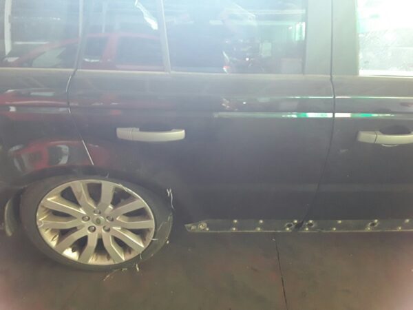 PUERTA TRASERA DERECHA LAND ROVER RANGE ROVER