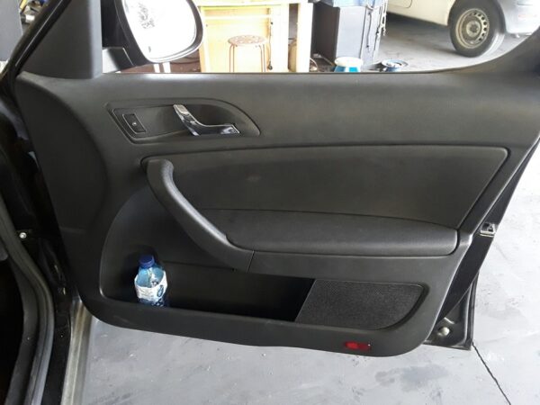 ELEVALUNAS DELANTERO DERECHO SKODA YETI