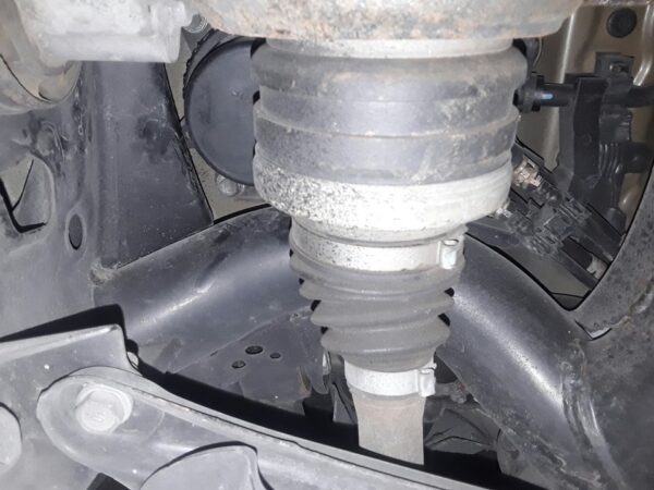 TRANSMISION TRASERA IZQUIERDA LEXUS IS (DS2/IS2)