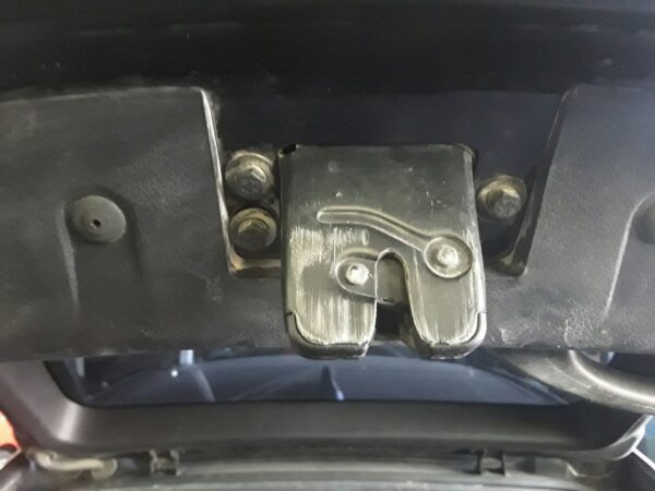 CERRADURA MALETERO / PORTON SSANGYONG ACTYON