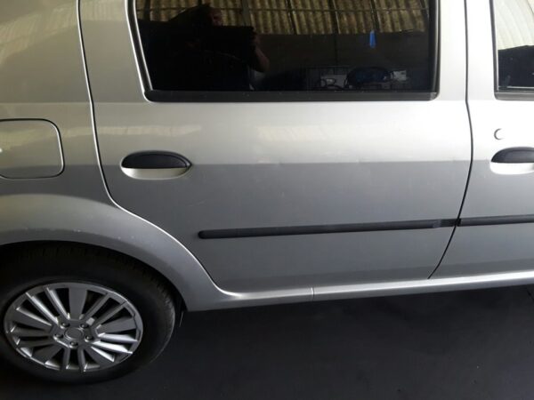 PUERTA TRASERA DERECHA DACIA LOGAN