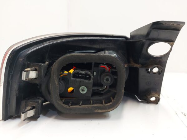 PILOTO TRASERO DERECHO SEAT IBIZA