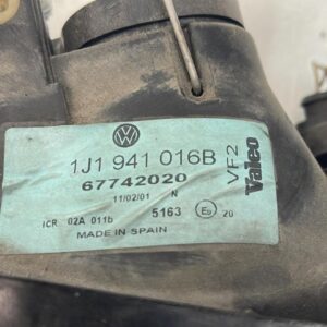 FARO DERECHO VOLKSWAGEN GOLF IV BERLINA