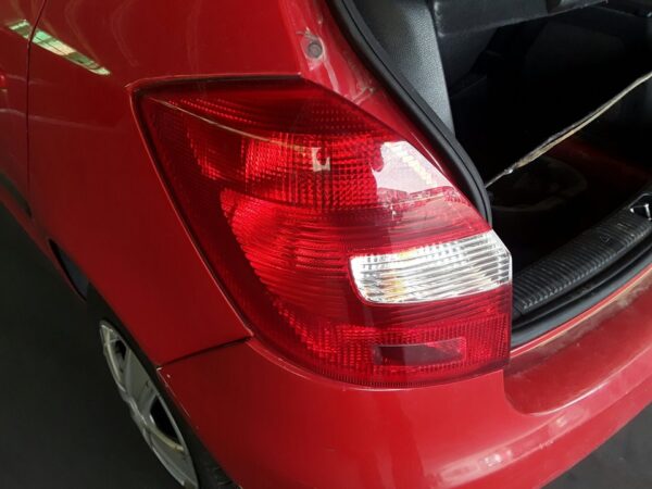 PILOTO TRASERO IZQUIERDO SKODA FABIA