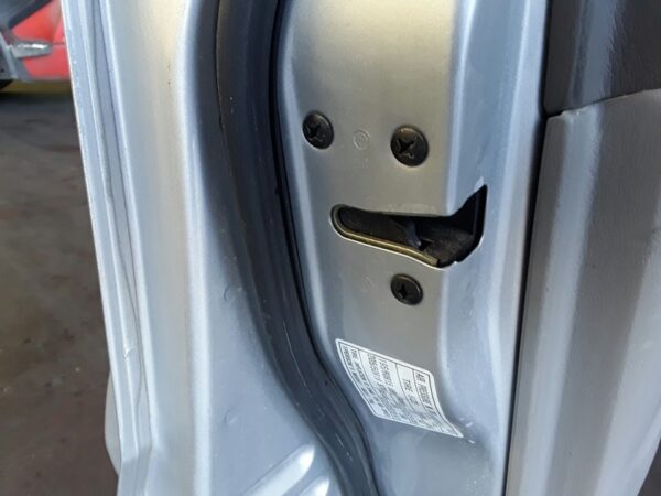 CERRADURA PUERTA DELANTERA IZQUIERDA  MAZDA 626 BERLINA