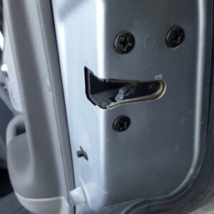 CERRADURA PUERTA TRASERA DERECHA  MAZDA 626 BERLINA