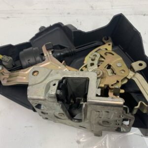 CERRADURA PUERTA TRASERA DERECHA  MERCEDES CLASE E  FAMILIAR