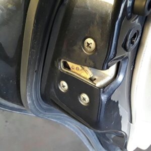 CERRADURA PUERTA TRASERA IZQUIERDA  SUBARU LEGACY BERL. B13