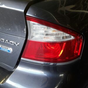PILOTO TRASERO DERECHO SUBARU LEGACY BERL. B13