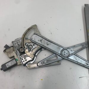 ELEVALUNAS DELANTERO DERECHO TOYOTA AVENSIS BERLINA