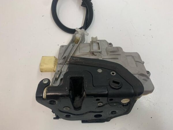 CERRADURA PUERTA TRASERA DERECHA  VOLKSWAGEN PASSAT BERLINA