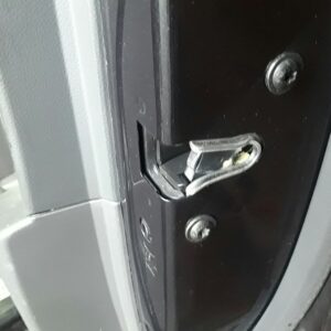 CERRADURA PUERTA TRASERA DERECHA  CHEVROLET CRUZE