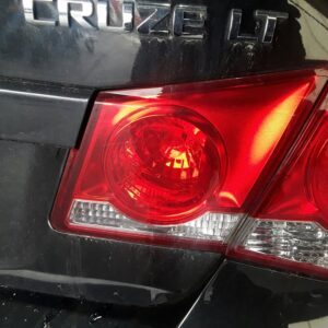 PILOTO TRASERO DERECHO INTERIOR CHEVROLET CRUZE