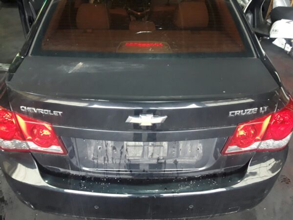 TAPA MALETERO CHEVROLET CRUZE