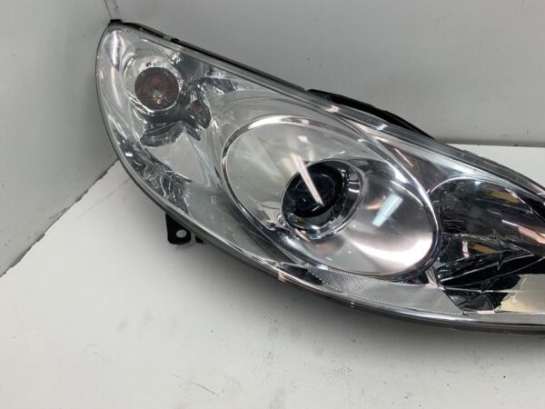 FARO DERECHO PEUGEOT 407 SW