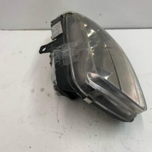 FARO IZQUIERDO VOLKSWAGEN POLO BERLINA
