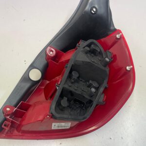 PILOTO TRASERO IZQUIERDO RENAULT CLIO III