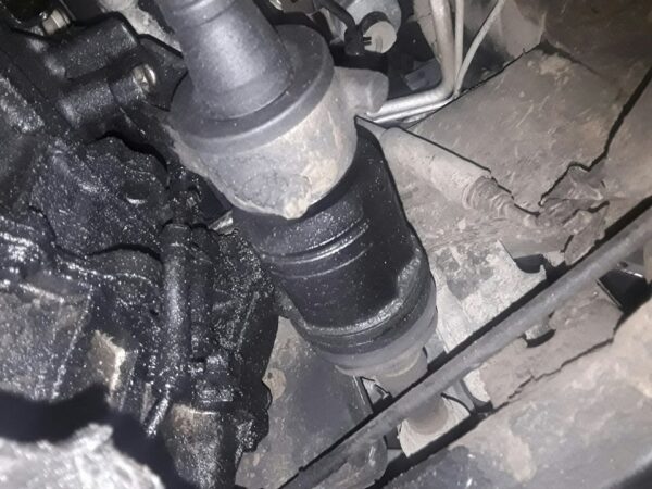 TRANSMISION DELANTERA DERECHA HYUNDAI SANTA FE