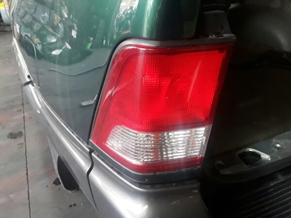 PILOTO TRASERO IZQUIERDO SSANGYONG MUSSO
