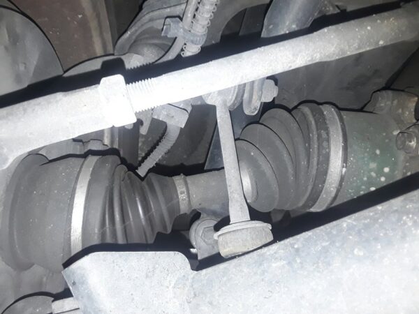 TRANSMISION DELANTERA IZQUIERDA SSANGYONG MUSSO