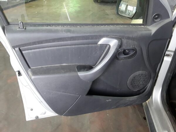 ELEVALUNAS DELANTERO IZQUIERDO DACIA DUSTER